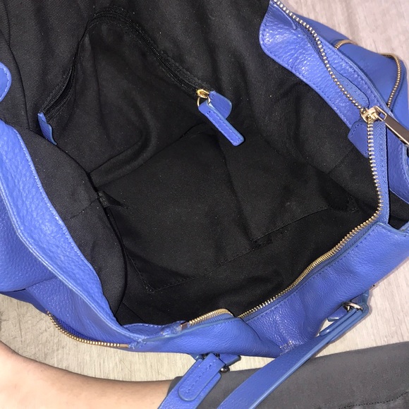 Blue leather Vince camuto expandable purse ! - Picture 6 of 8